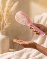EaseDaily Self Cleaning Hairbrush, bristle detail